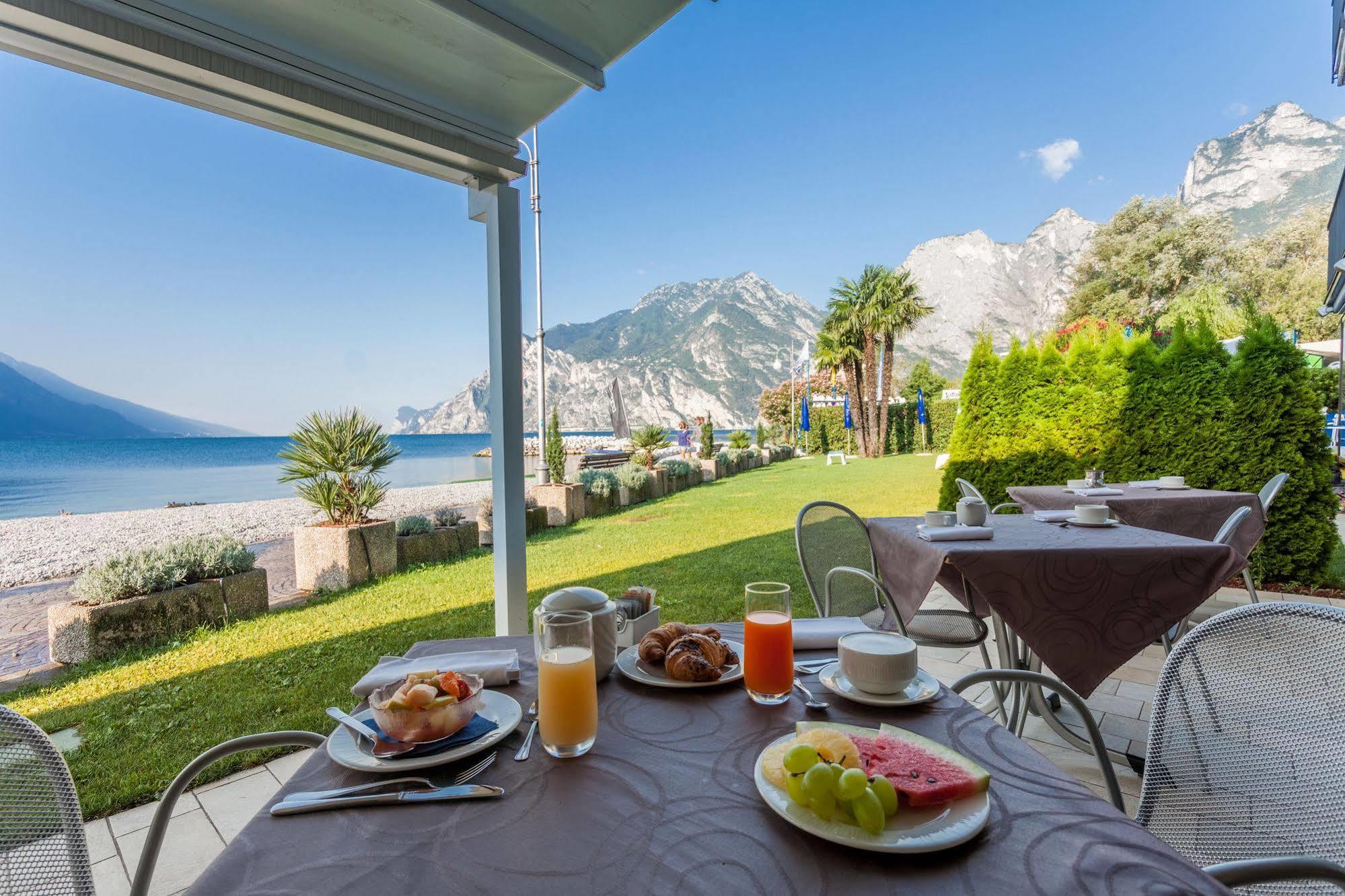 Hotel Lido Blu - Surf&Bike Torbole Sul Garda Exterior foto