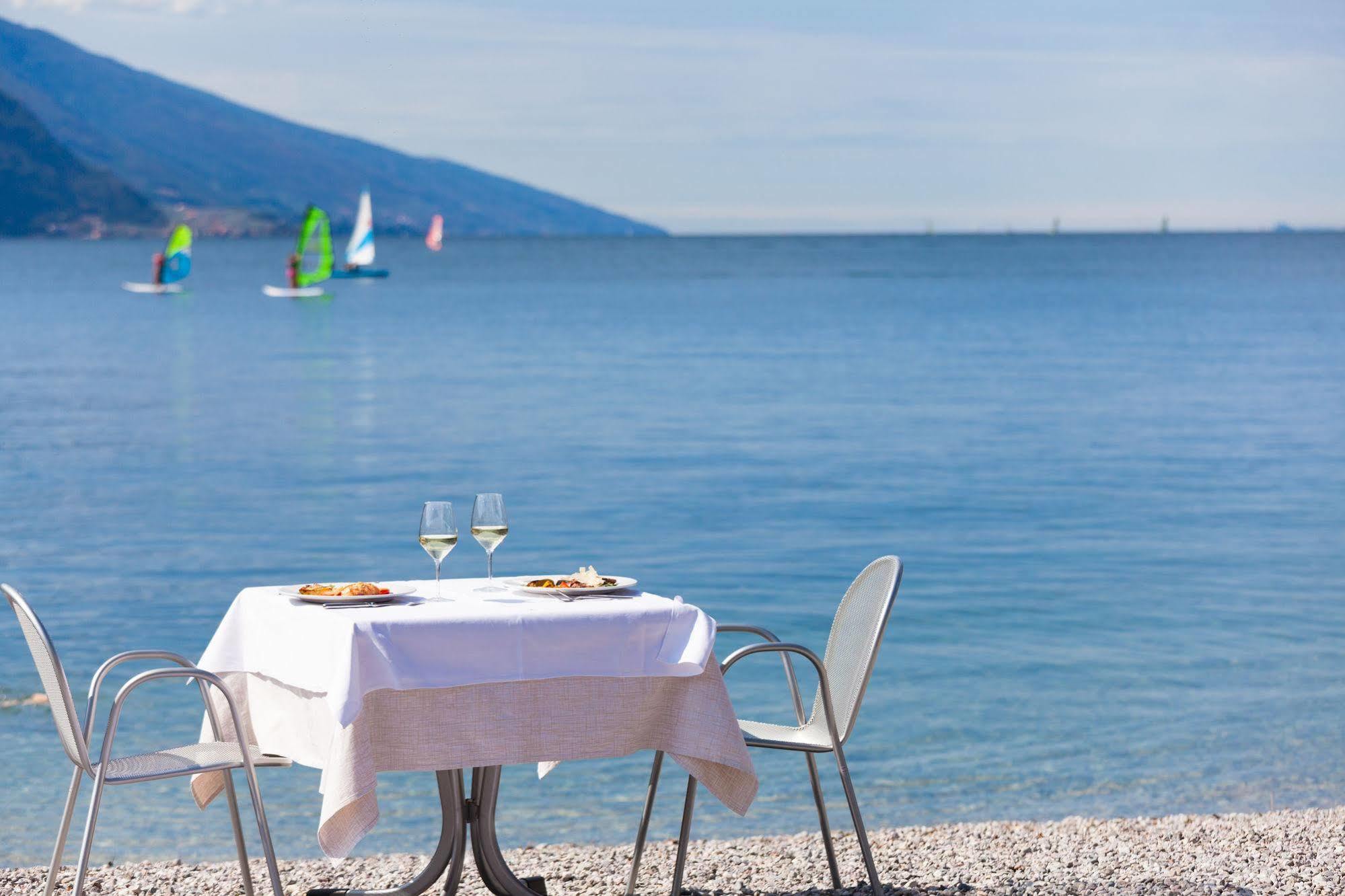 Hotel Lido Blu - Surf&Bike Torbole Sul Garda Exterior foto