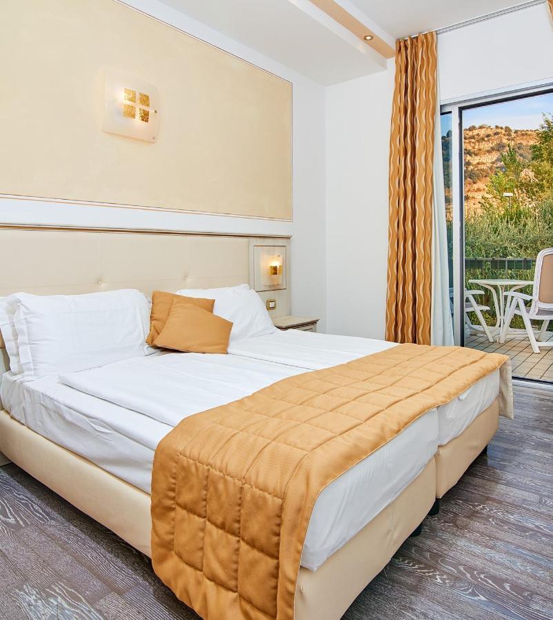 Hotel Lido Blu - Surf&Bike Torbole Sul Garda Exterior foto